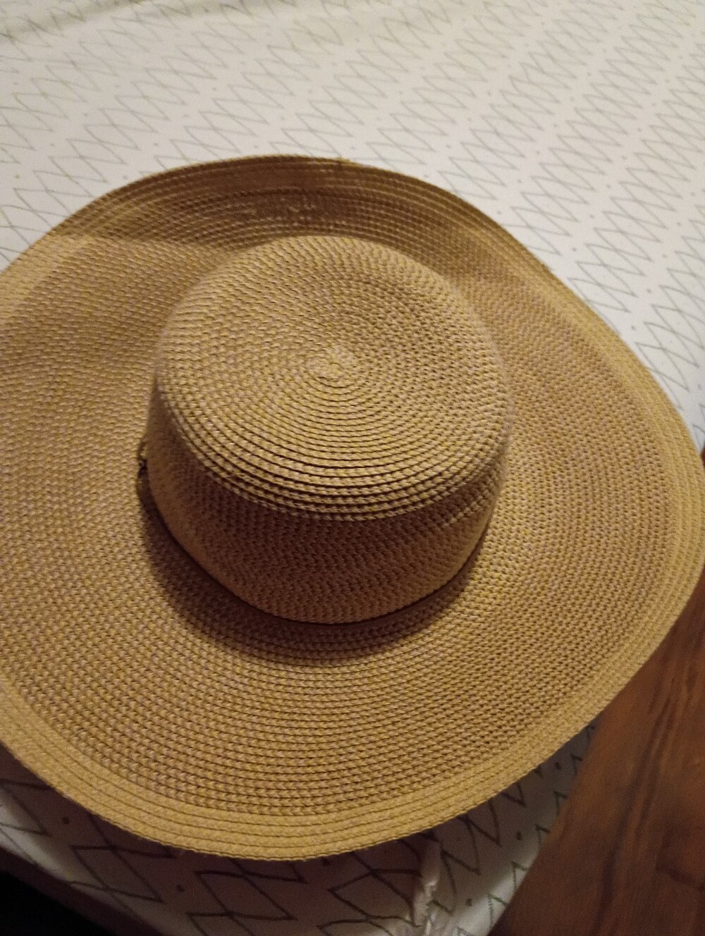 Classic Wide-Brim Straw Sun Hat - Tan